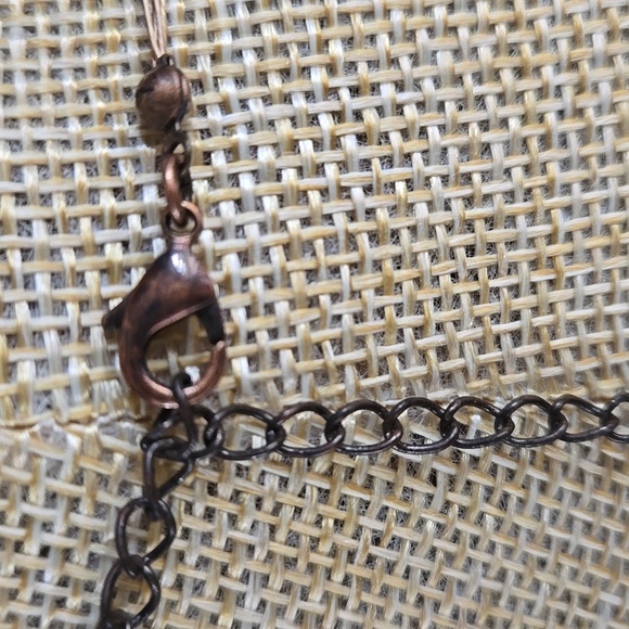 Elegant Pink Floral Necklace and Earring Set. Perfect Condition! - Picture 6 of 10